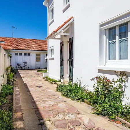 Charme De La De Port Lin By Interhome